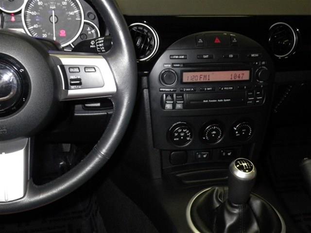 Mazda MX-5 Miata 2008 photo 44