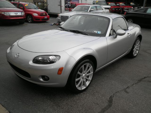 Mazda MX-5 Miata 2008 photo 2