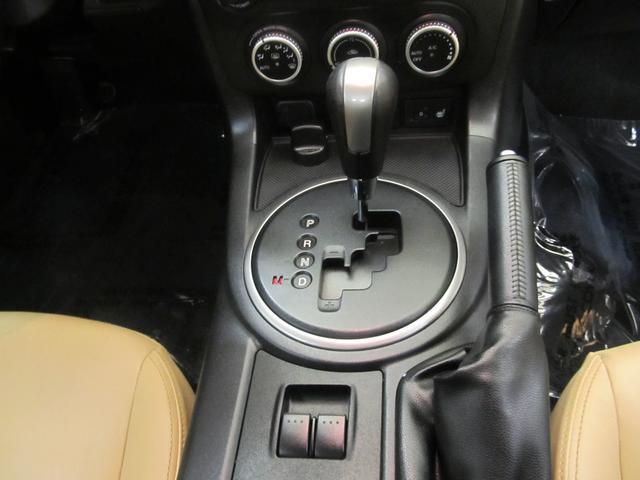 Mazda MX-5 Miata 2010 photo 13