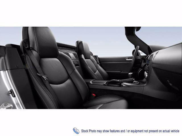 Mazda MX-5 Miata 2011 photo 5