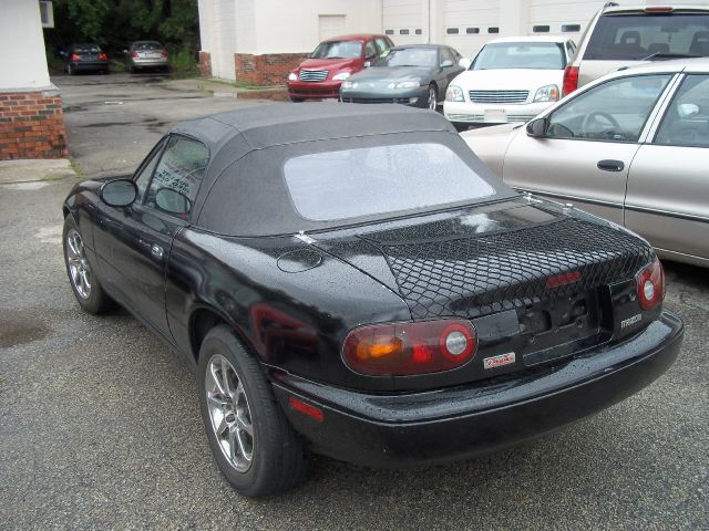 Mazda MX-5 Miata 2011 photo 1