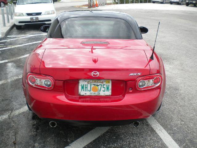 Mazda MX-5 Miata 2012 photo 2