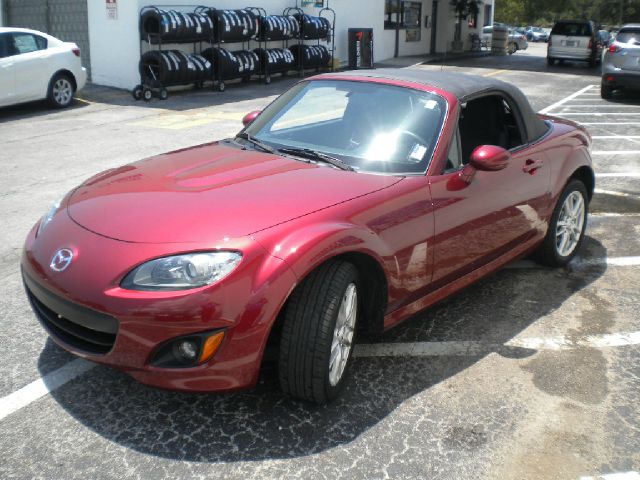 Mazda MX-5 Miata 2012 photo 2
