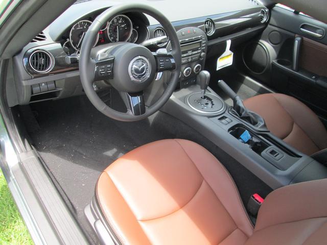 Mazda MX-5 Miata 2WD 4dr 1500 LS SUV Convertible