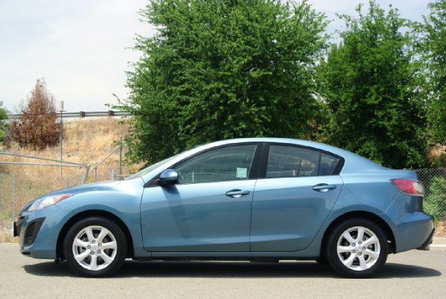 Mazda Mazda3 2011 photo 2