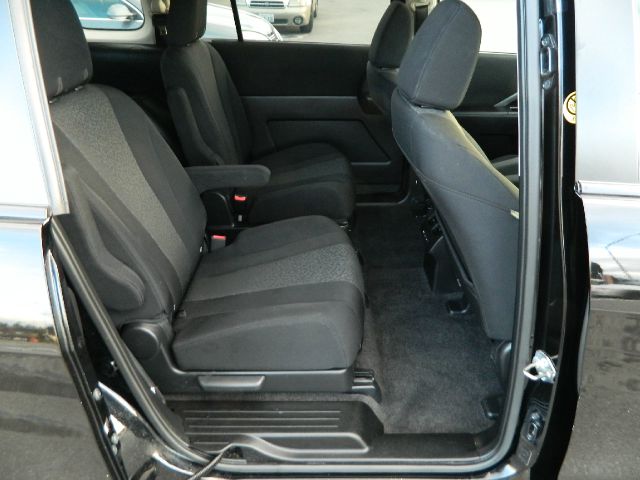 Mazda Mazda5 2012 photo 3