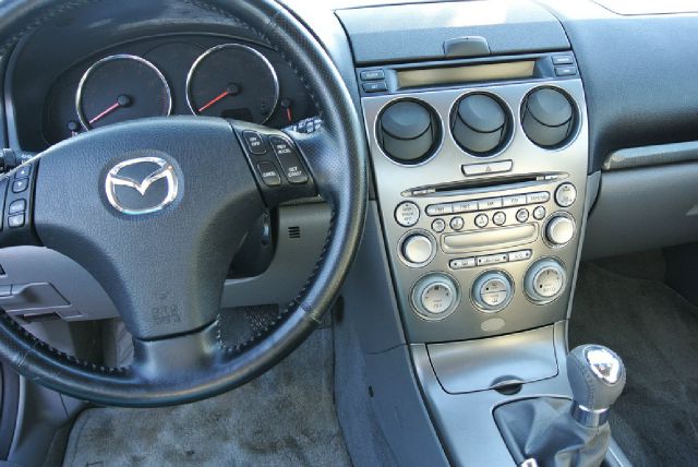 Mazda Mazda6 2004 photo 4