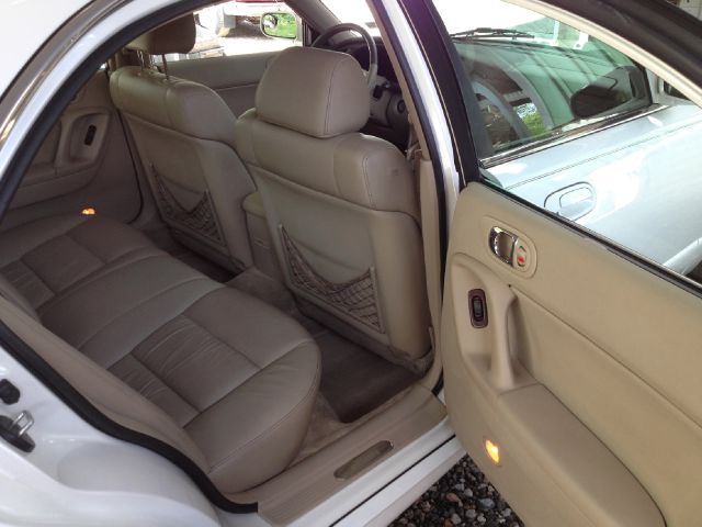 Mazda Millenia 2002 photo 17