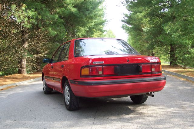 Mazda Protege 1991 photo 4