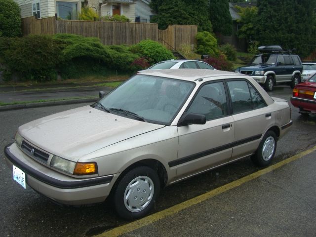 Mazda Protege 1993 photo 10