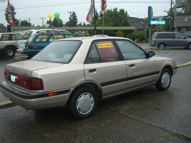 Mazda Protege 1993 photo 4