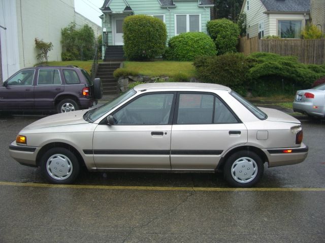 Mazda Protege 1993 photo 9