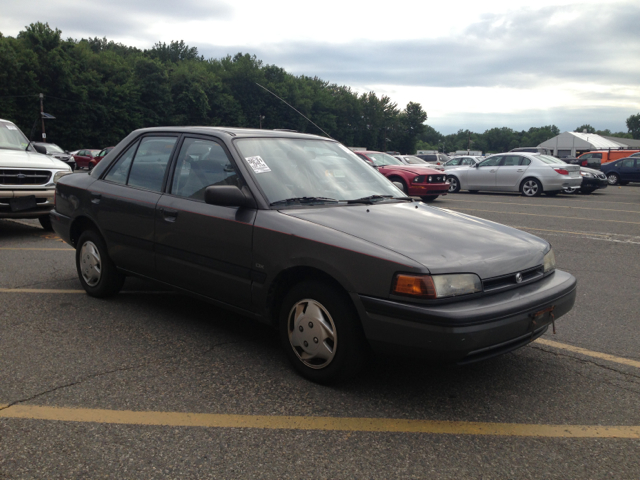 Mazda Protege 1994 photo 1