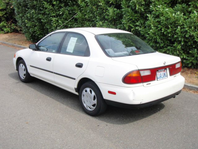 Mazda Protege 1997 photo 1