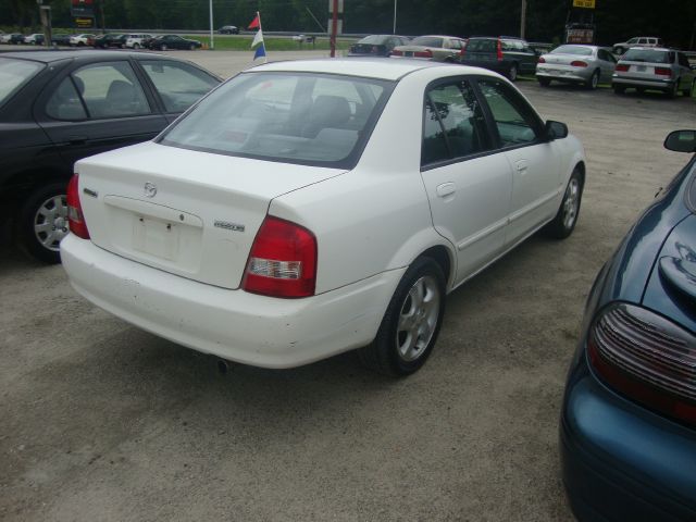 Mazda Protege 2000 photo 2