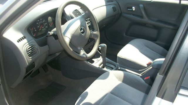 Mazda Protege 2000 photo 1