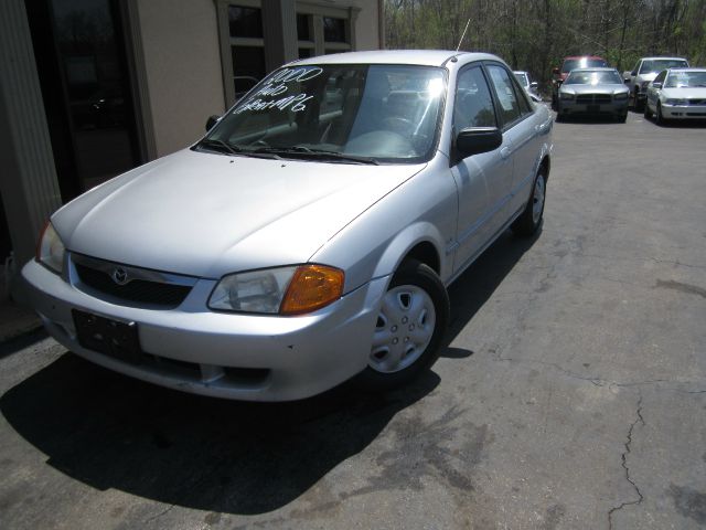 Mazda Protege 2000 photo 2