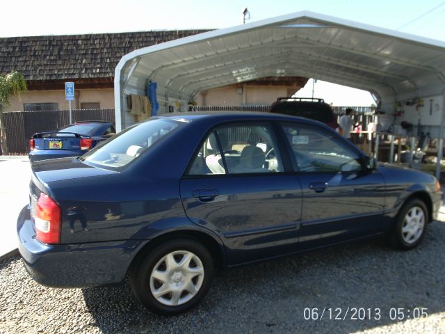 Mazda Protege 2000 photo 2