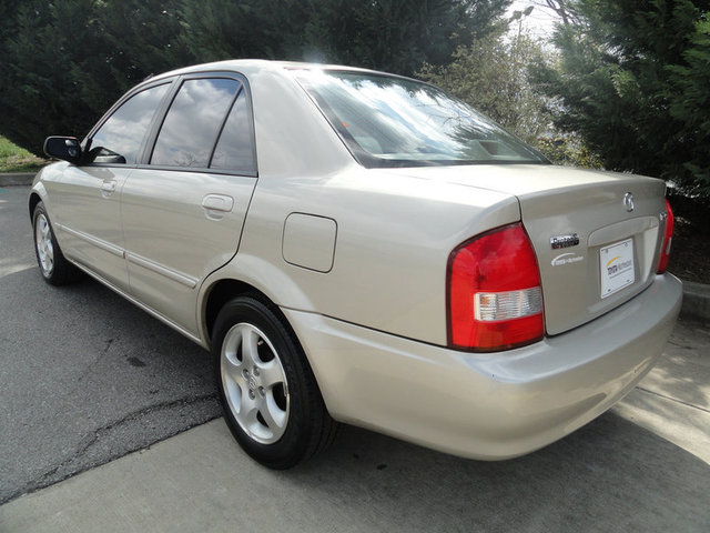 Mazda Protege 2001 photo 1