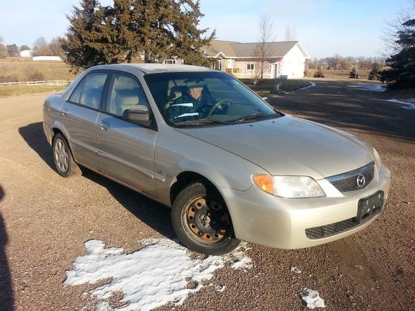 Mazda Protege 2001 photo 3