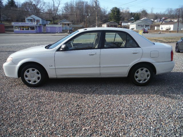 Mazda Protege 2001 photo 1