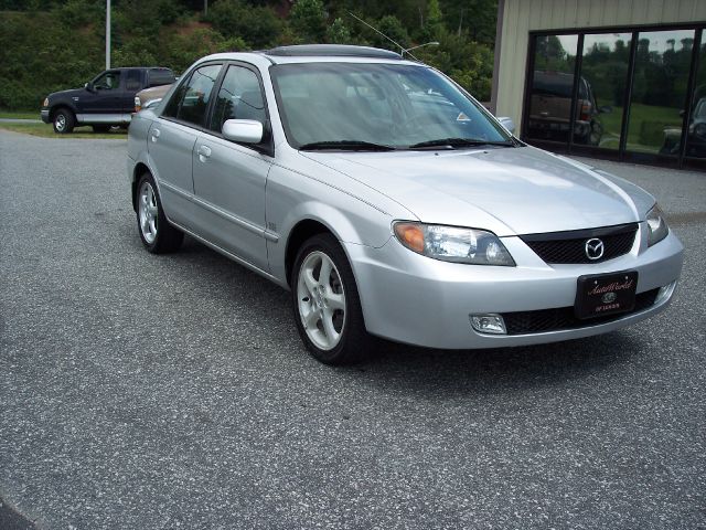 Mazda Protege 2001 photo 1