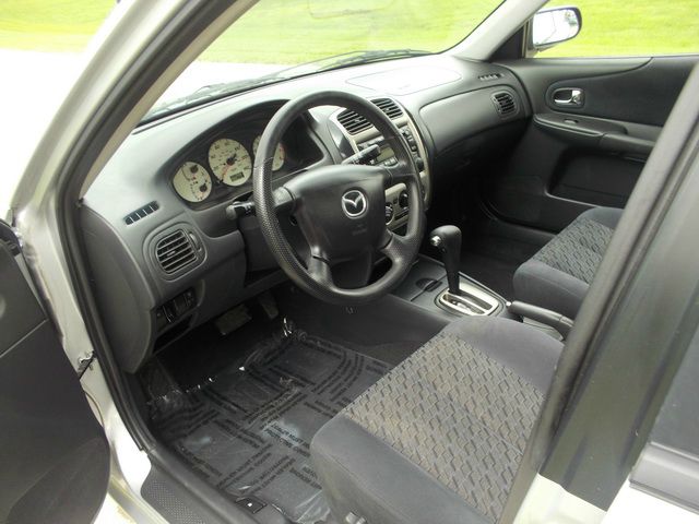Mazda Protege 2001 photo 1