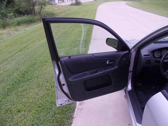 Mazda Protege 2001 photo 2