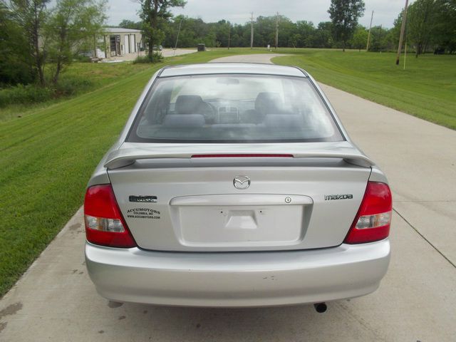 Mazda Protege 2001 photo 6