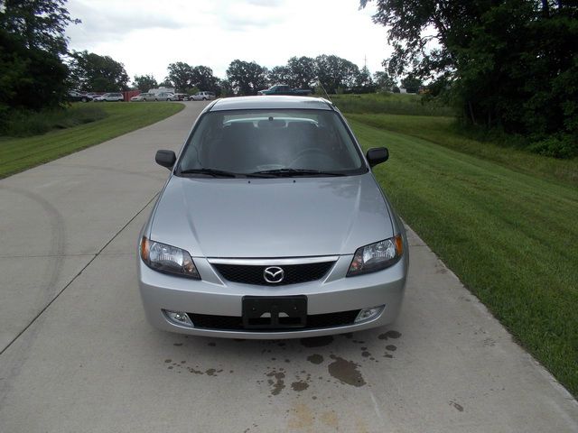 Mazda Protege 2001 photo 9