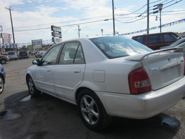 Mazda Protege 2001 photo 1