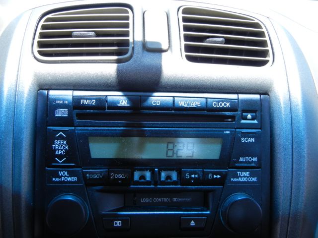 Mazda Protege 2001 photo 12