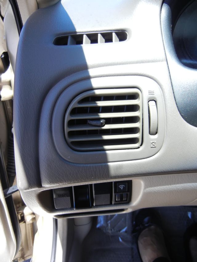 Mazda Protege 2001 photo 13