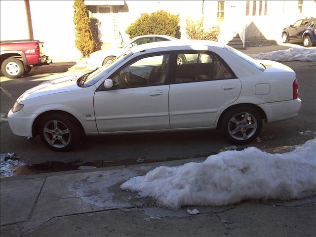 Mazda Protege 2002 photo 1