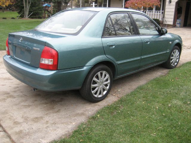 Mazda Protege 2002 photo 2