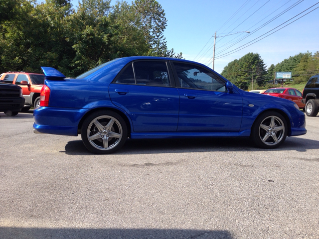 Mazda Protege 2003 photo 2