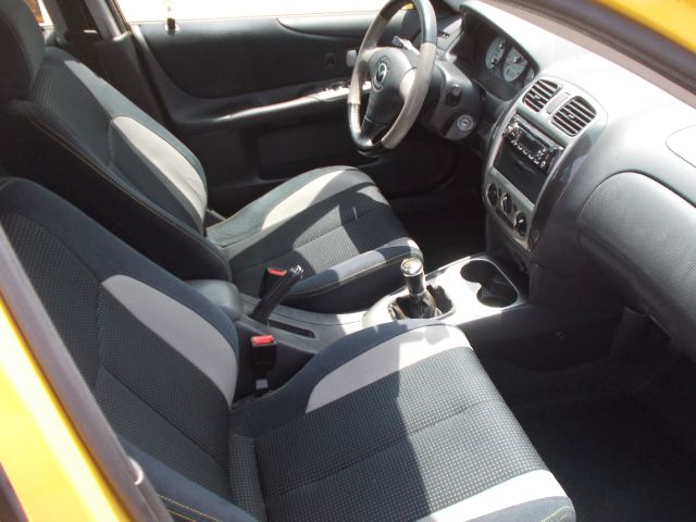 Mazda Protege 2003 photo 12