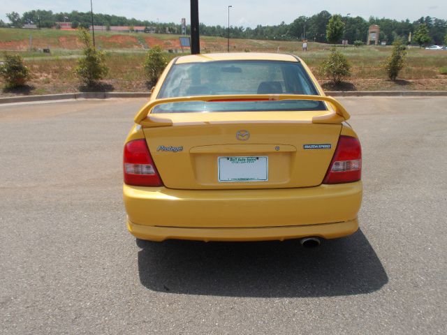 Mazda Protege 2003 photo 17