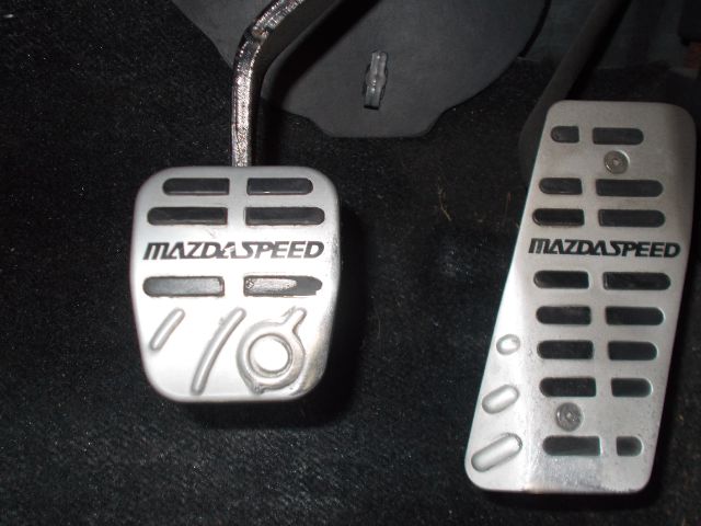 Mazda Protege 2003 photo 22