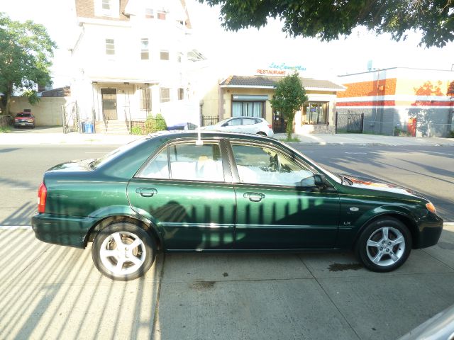 Mazda Protege 2003 photo 4