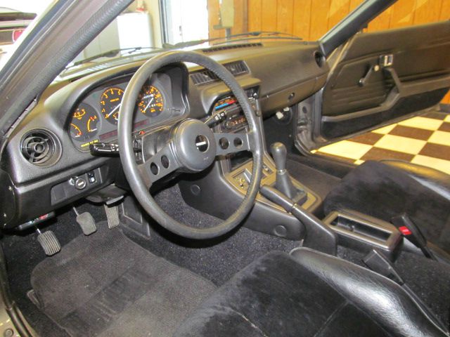 Mazda RX-7 1983 photo 21