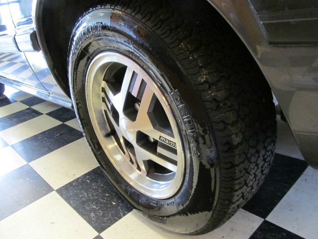 Mazda RX-7 1983 photo 29