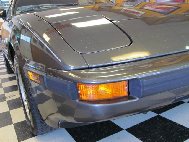 Mazda RX-7 1983 photo 30