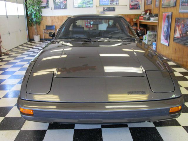 Mazda RX-7 1983 photo 32