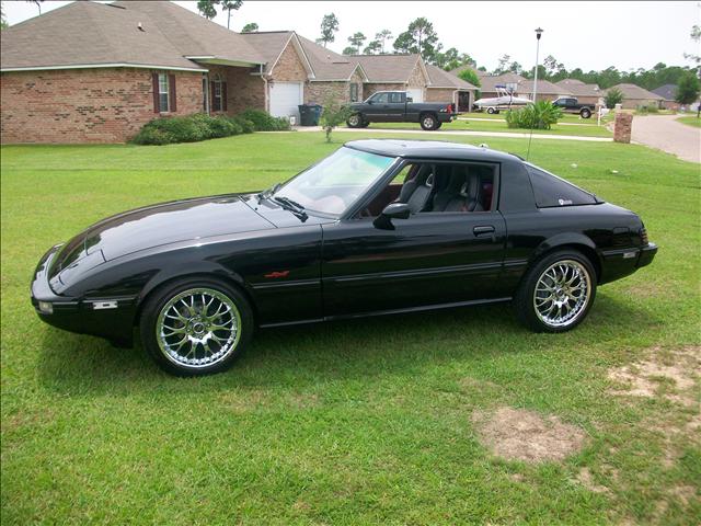 Mazda RX-7 1985 photo 1