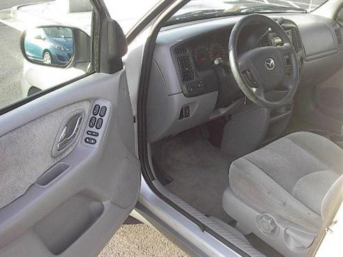 Mazda Tribute 2001 photo 3