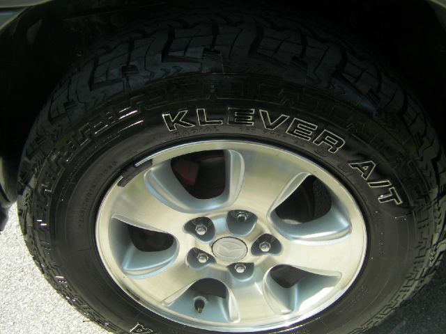 Mazda Tribute 2001 photo 10