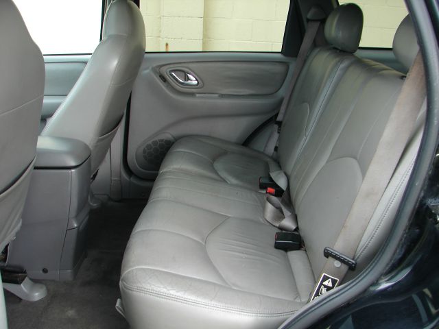 Mazda Tribute 2001 photo 1