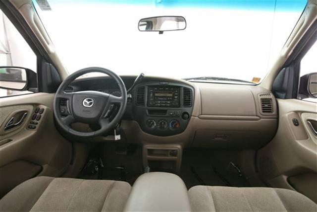 Mazda Tribute 2002 photo 1