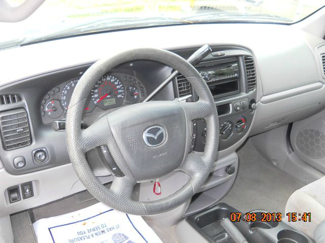 Mazda Tribute 2002 photo 4